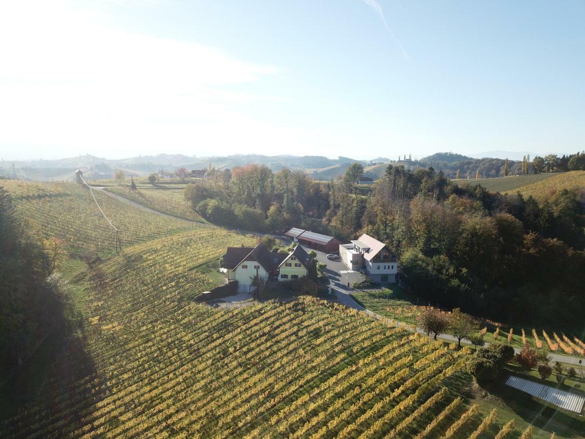 Weingut Schwarzl Bed and Breakfast Ratsch an der Weinstraße Εξωτερικό φωτογραφία